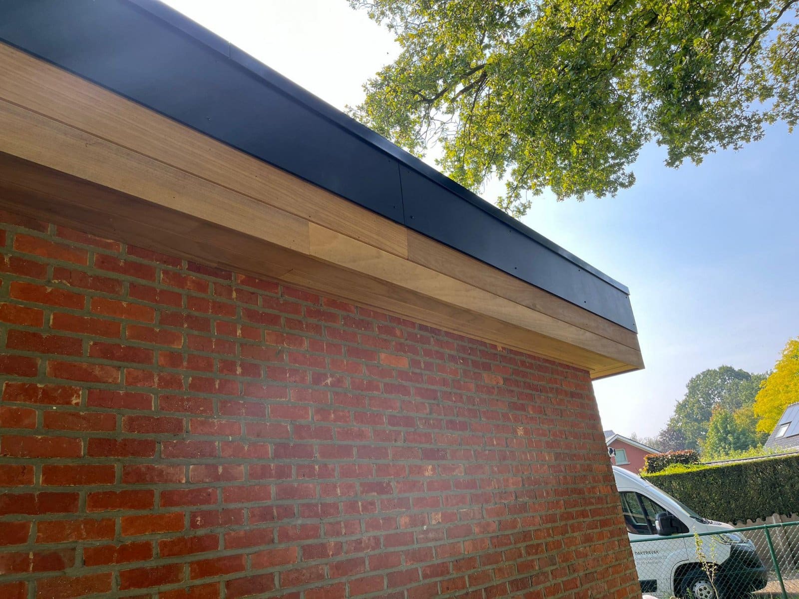 Plat dak met isolatie en Rockpanel Antwerpen