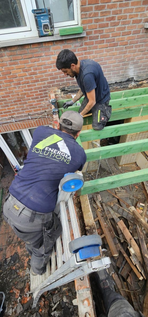 Dakrenovatie halfopen bebouwing